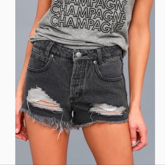 Black distressed shorts - Picture 2 of 5